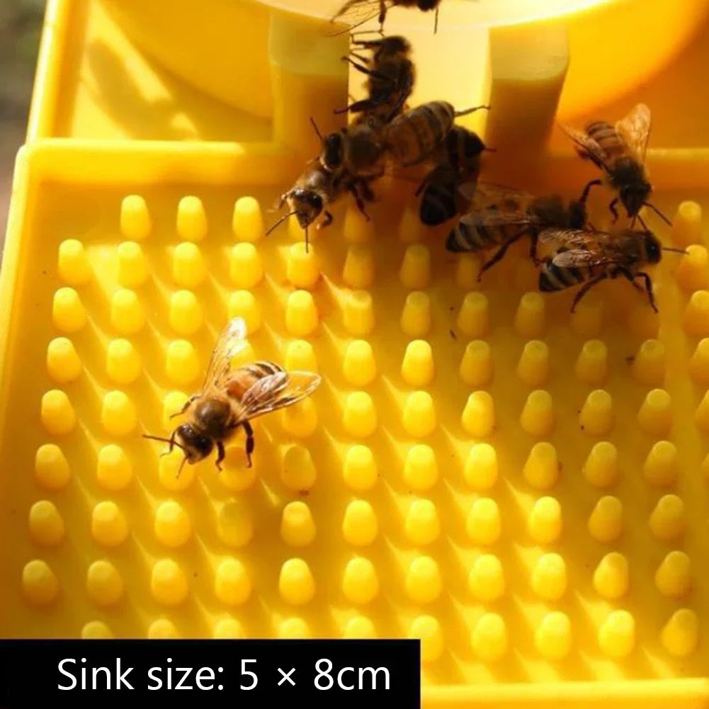 Plastic Bee Feeder – Non‑Toxic Hive Water Dispenser
